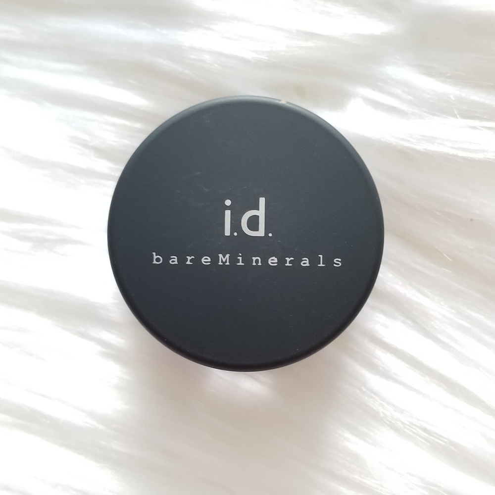 3/$10 Bare Minerals Feather Light Mineral Veil